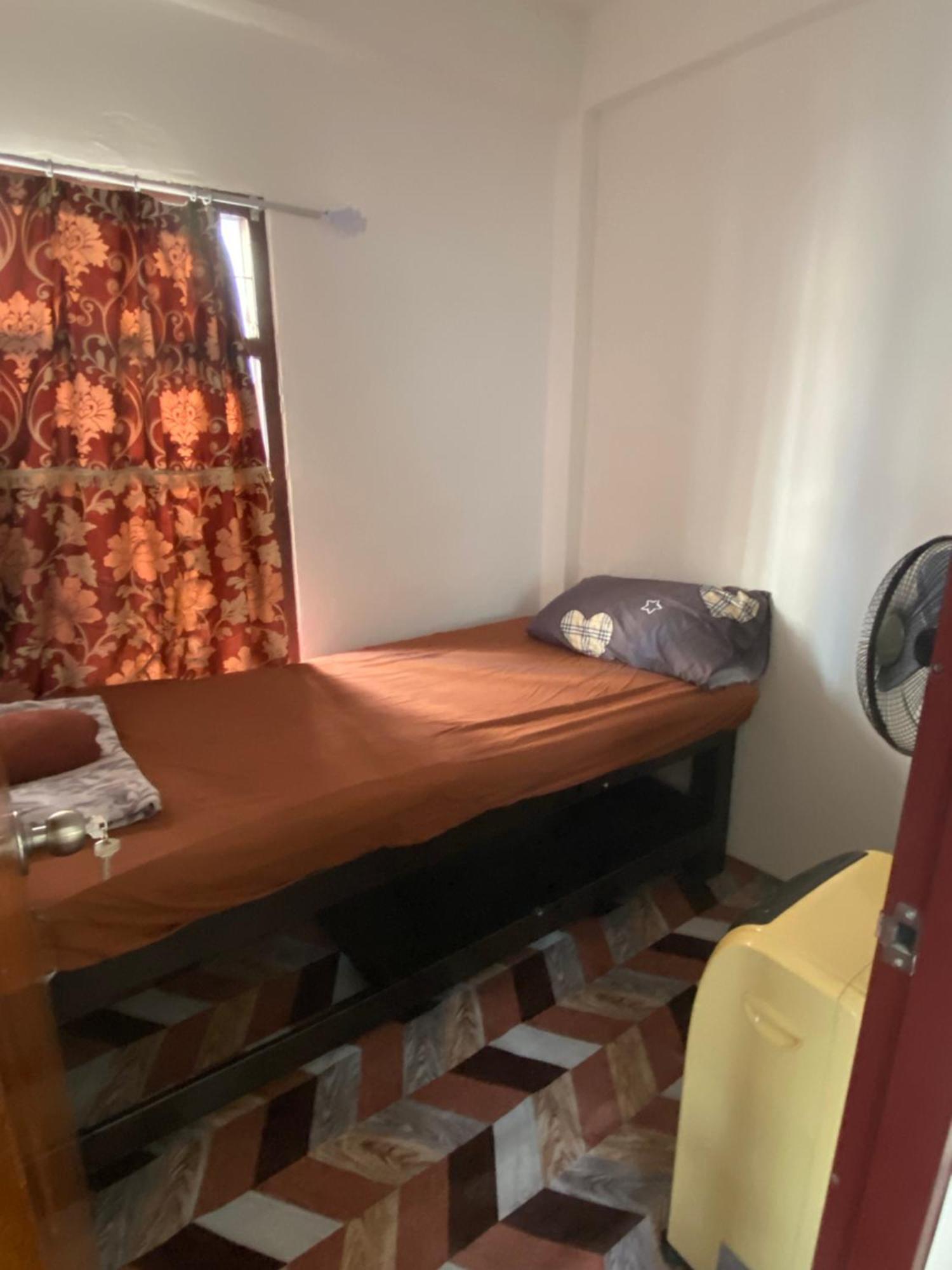 Sleep Break Hostel Sathon Bangkok Exteriör bild