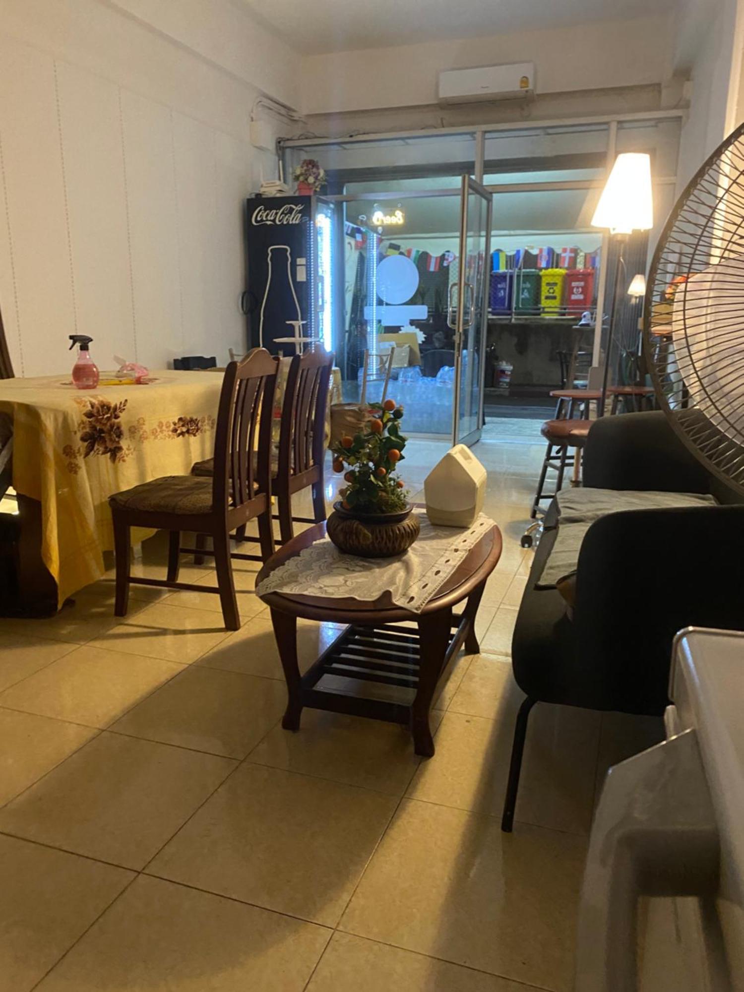 Sleep Break Hostel Sathon Bangkok Exteriör bild